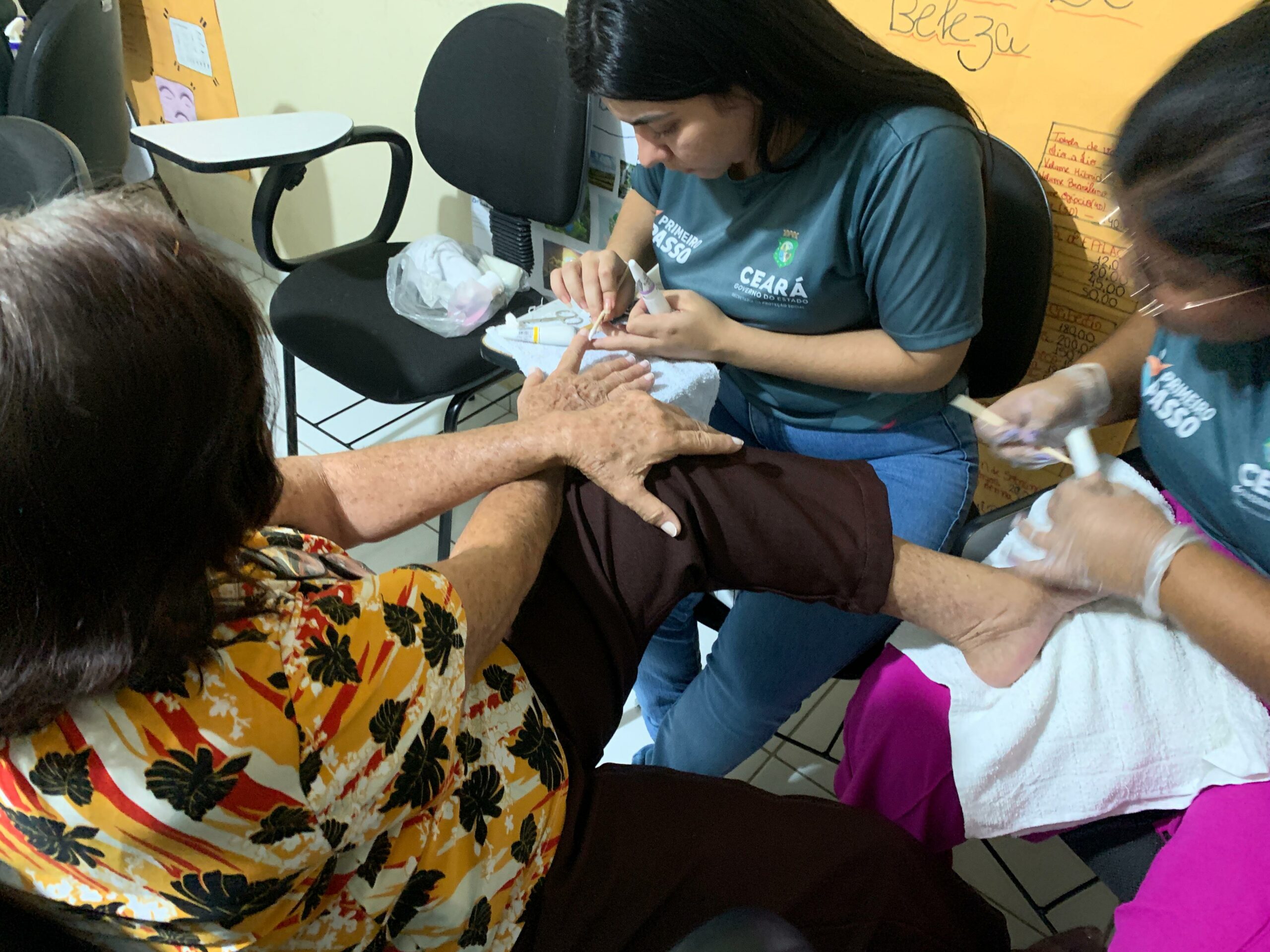 IAC-Ce promove a geração de renda na comunidade do Antônio Bezerra com cursos de estética