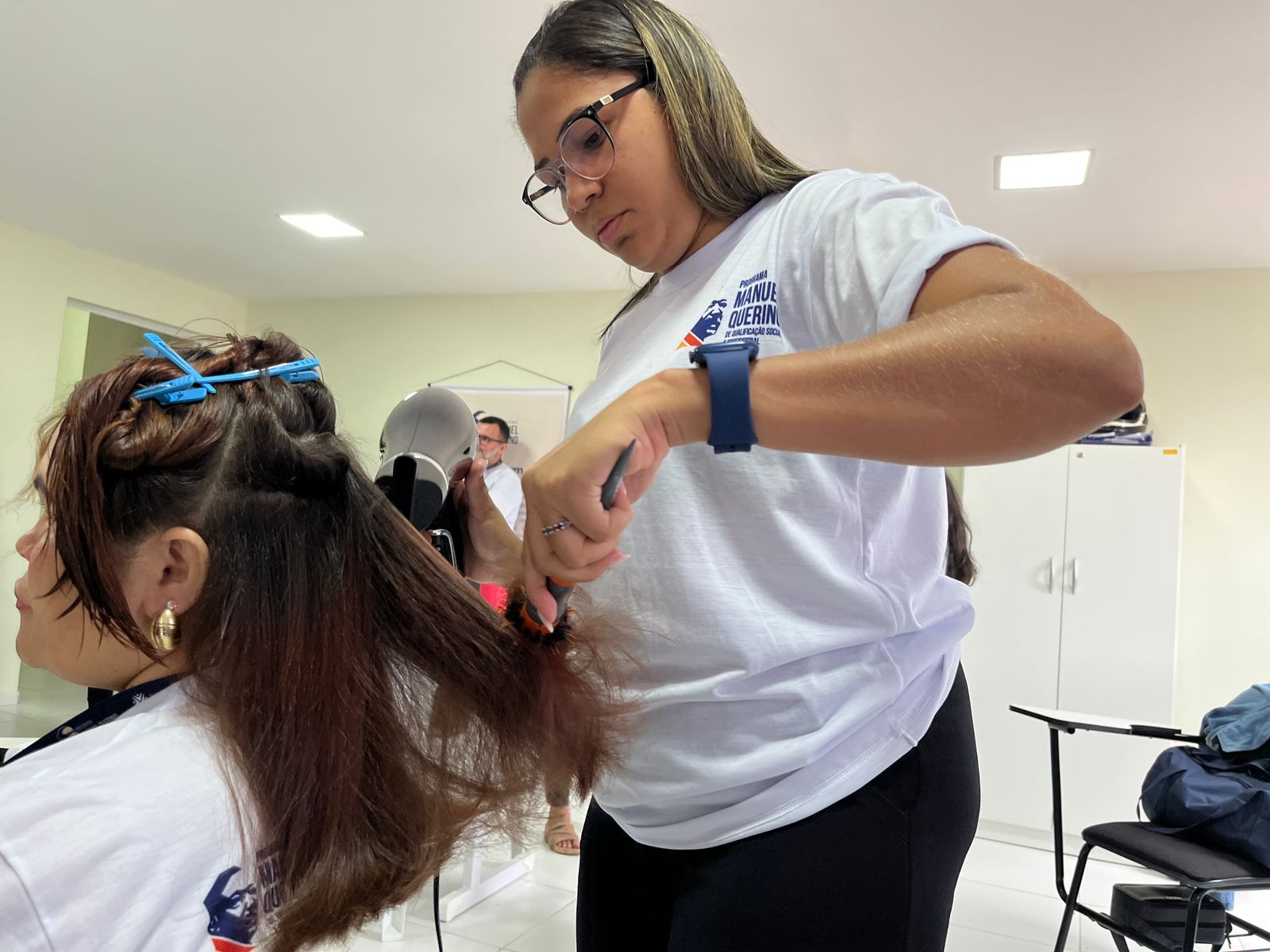 Beleza, autoestima e solidariedade: uma ação natalina do Programa Manuel Querino  - Trabalhador@s Preparad@s e do IAC-CE